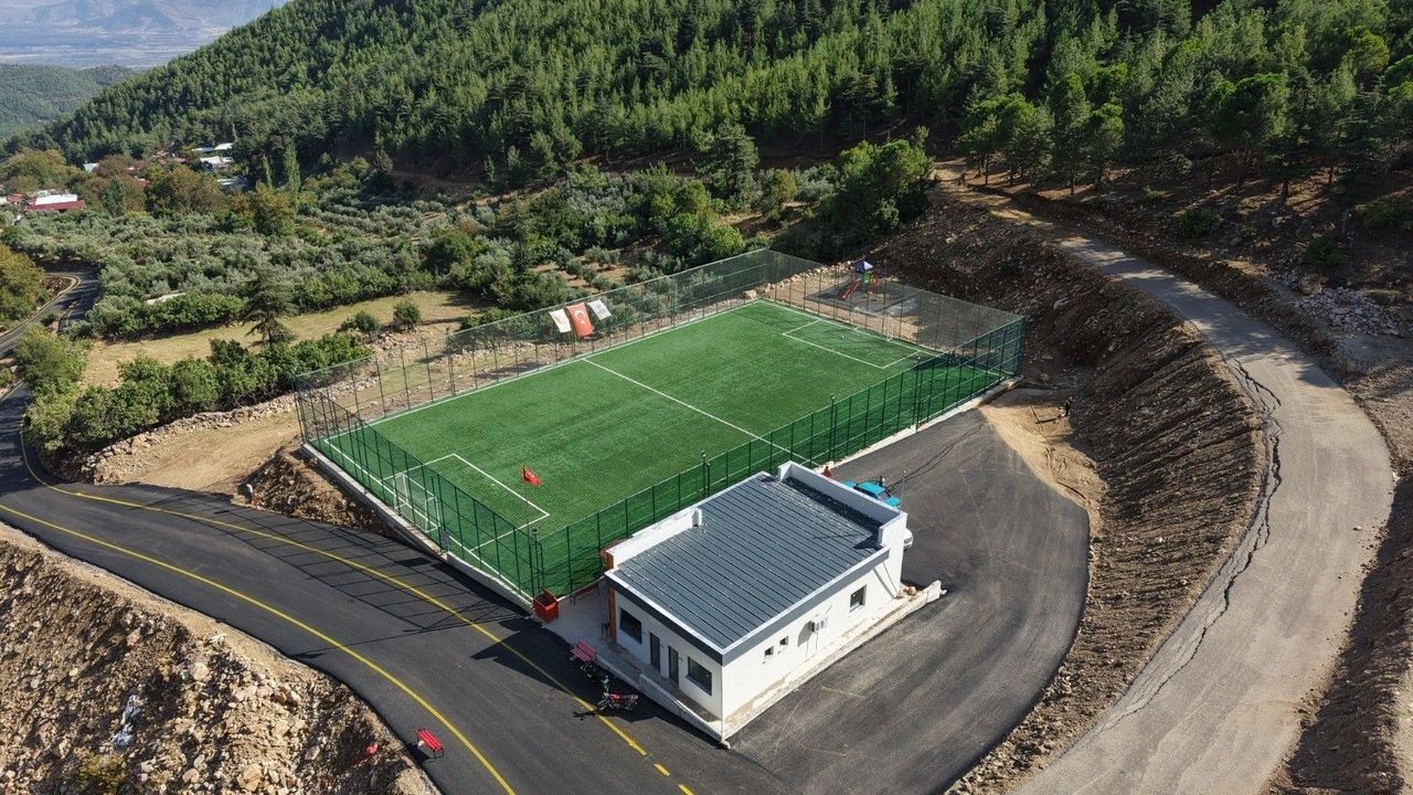 Hatay Hassa'da 2 Bin 100 Metrelik Yol Ulaşıma Açıldı