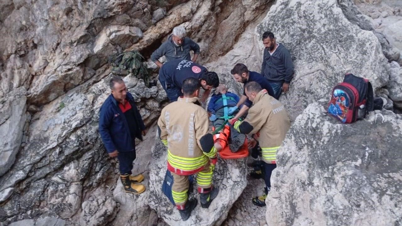Hatay'da balıkçı kayalıklardan düştü