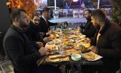 Adanalılar ilk iftarda kebapçılara akın etti