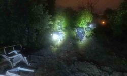 Hatay'da heyelan: Ev ve araç zarar gördü