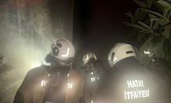 Antakya'da binanın bodrum katında yangın