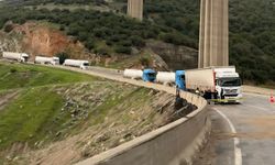 Gaziantep'te iki tır kafa kafaya çarpıştı: 1 ölü