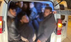 Göçmenleri tıka basa taşırken yakayı ele veren insan tacirine 102 bin TL ceza