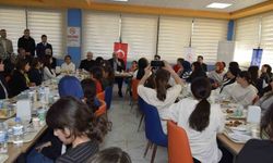 Vali Zorluoğlu, Dicle'de gençlerle buluştu