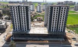 Adana'da şiddetli yağış şantiyeleri vururken, Bakız İnşaat'ın altyapısının farkı tekrardan dikkat çekti