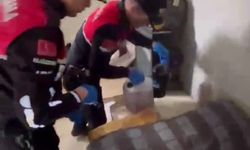 Markette satışa hazır litrelerce kaçak alkol ele geçirildi