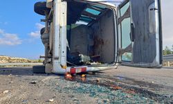 Kilis-Hatay karayolunda panelvanla cip çarpıştı: 3 yaralı