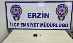 Erzin’de ehliyet sınavına kopya düzeneğiyle giren şahıs yakayı ele verdi
