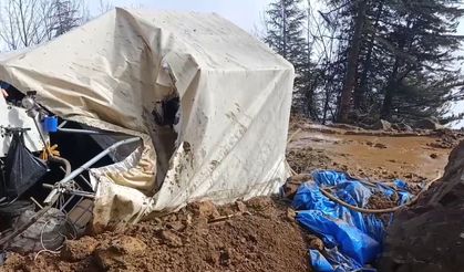 Üzerine kaya düşen işçi öldü