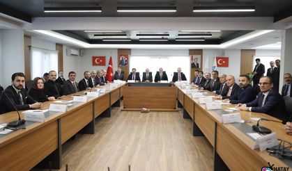 Bakan Uraloğlu Hatay’da Amanos Tüneli’ni İnceledi