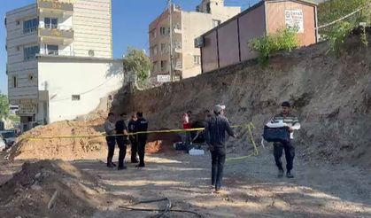 Belediyenin kazı çalışmasında kaya mezarı bulundu