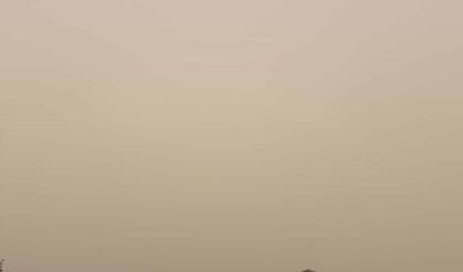 Hatay’da Çöl Tozu Alarmı: Libya’dan Geldi, Şehri Esir Aldı! Ne Zaman Gidecek?