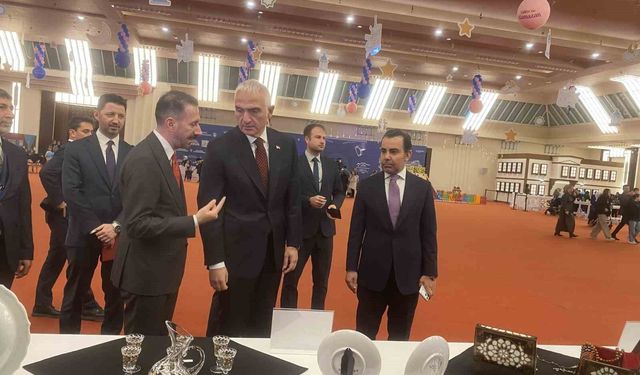 Bakan Ersoy: 'Bu sene çok daha organize, fazla katılımın olduğu bir etkinlikler silsilesi oluyor'