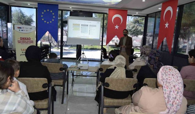 Dicle Yerel Eylem Grubu Derneğinden muhtar, kandın ve gençlere IPARD III eğitimi