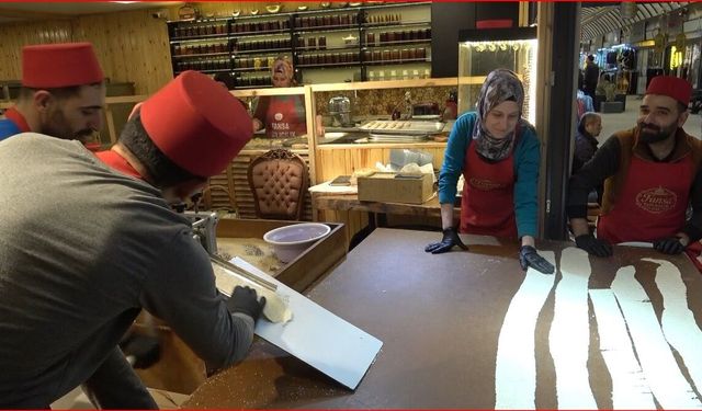 Ramazan ayının vazgeçilmezi küncülü helvanın kuyruğu bitmiyor