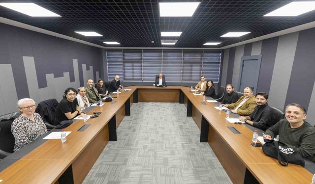 Seçer: 'Mersin sanatla büyüyen, enerjisi yüksek bir kent'