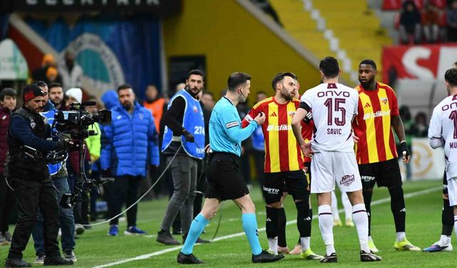 Trendyol Süper Lig: Kayserispor: 0 - Trabzonspor: 1 (Maç devam ediyor)