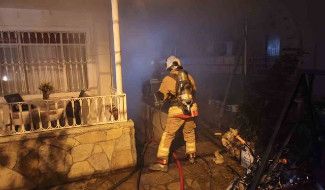 Arsuz'da evin bodrumunda yangın çıktı