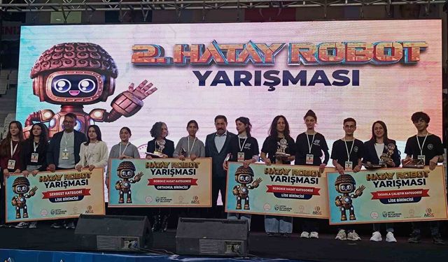 Depremzede öğrencilerin hayallerini gerçeğe dönüştürdükleri 'Hatay Bot' robot yarışması sona erdi