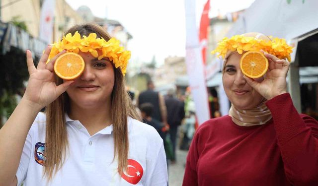 Kozan Portakal Çiçeği Festivali renkli görüntülere başladı