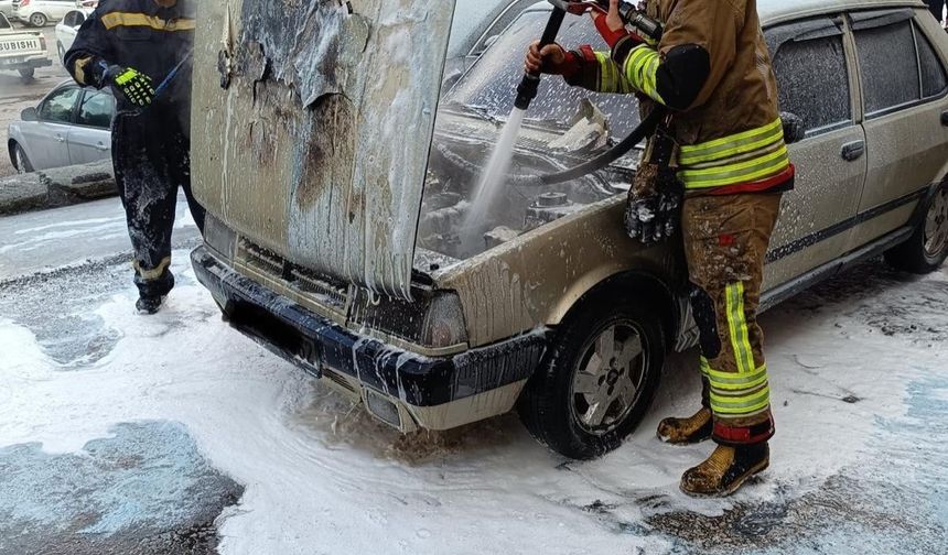 Dörtyol'da TOFAŞ alevlere teslim oldu