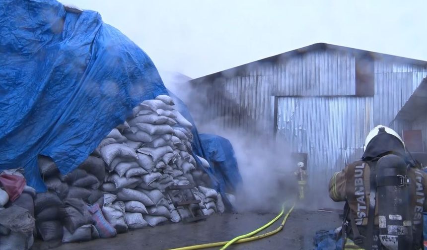 Eyüpsultan'da 3 iş yerinde yangın