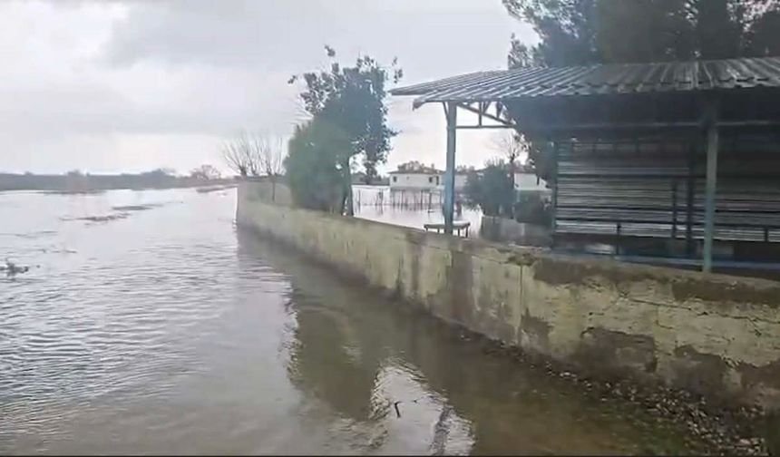 Osmaniye'de afet konutlarına su dolmasının nedeni menfez yıkımı