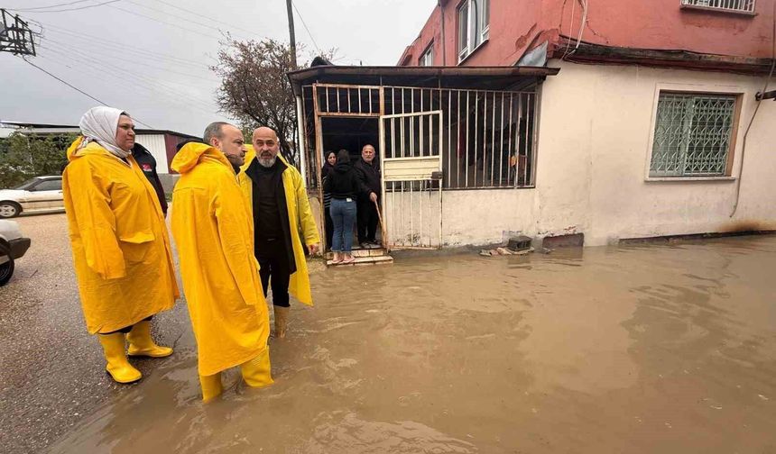 Antakya Belediyesi, sel afetinin vurduğu noktalarda incelemelerde bulundu