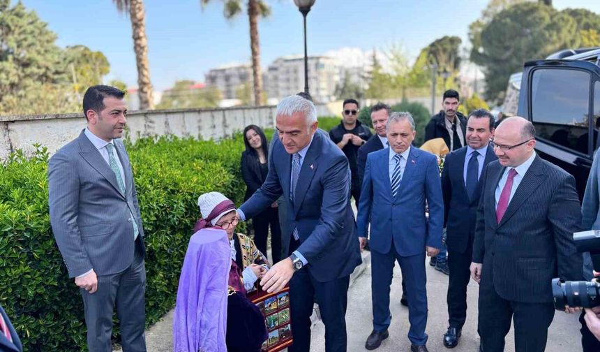 Bakan Ersoy: '2025 yılında 27 ülkede gerçekleştirdiğimiz dijital reklam kampanyalarıyla 4,9 milyon gösterim sağladık'