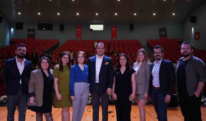 Çimentaş'tan 23 Nisan'da Hataylı öğrencilere eğitim ve dayanışma desteği