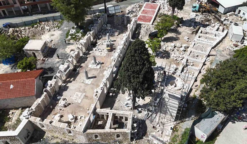 Depremde yerle bir olan Antakya Ulu Cami yeniden vatandaşlarla buluşacağı günü bekliyor