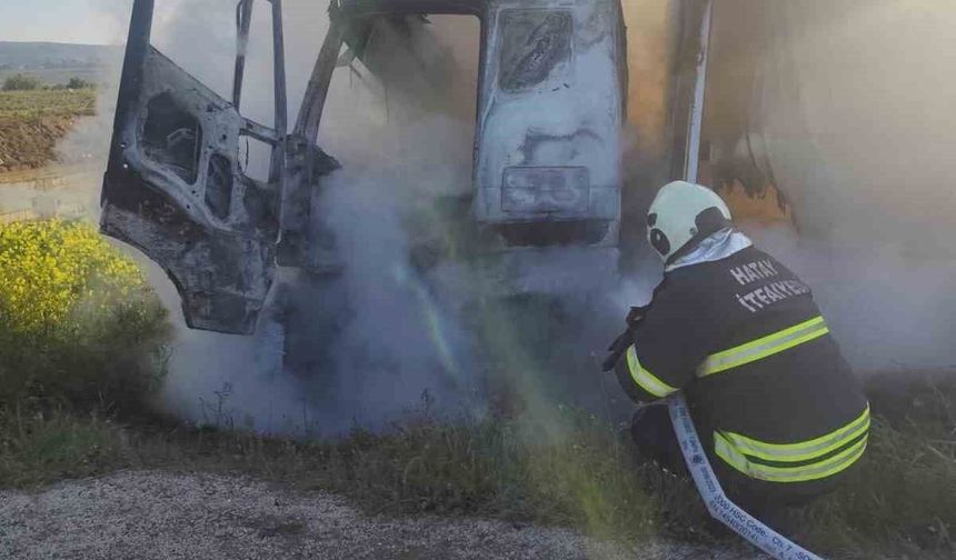 Kırıkhan'da kamyon yangını