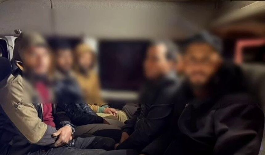 Minibüsle 14 göçmeni kaçıran organizatöre 124 bin TL trafik cezası