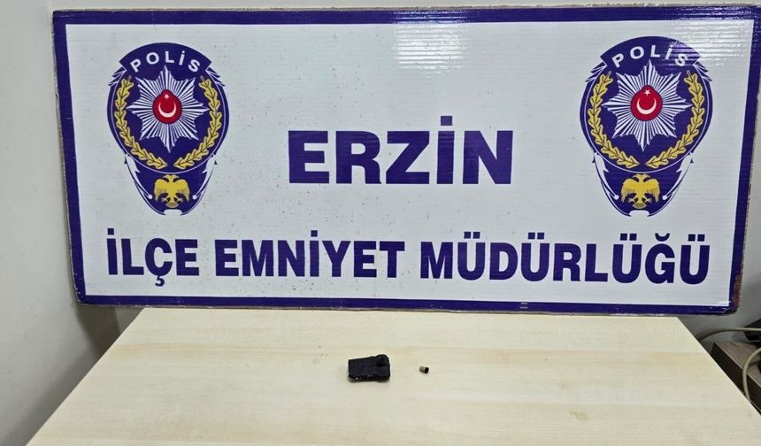 Erzin’de ehliyet sınavına kopya düzeneğiyle giren şahıs yakayı ele verdi